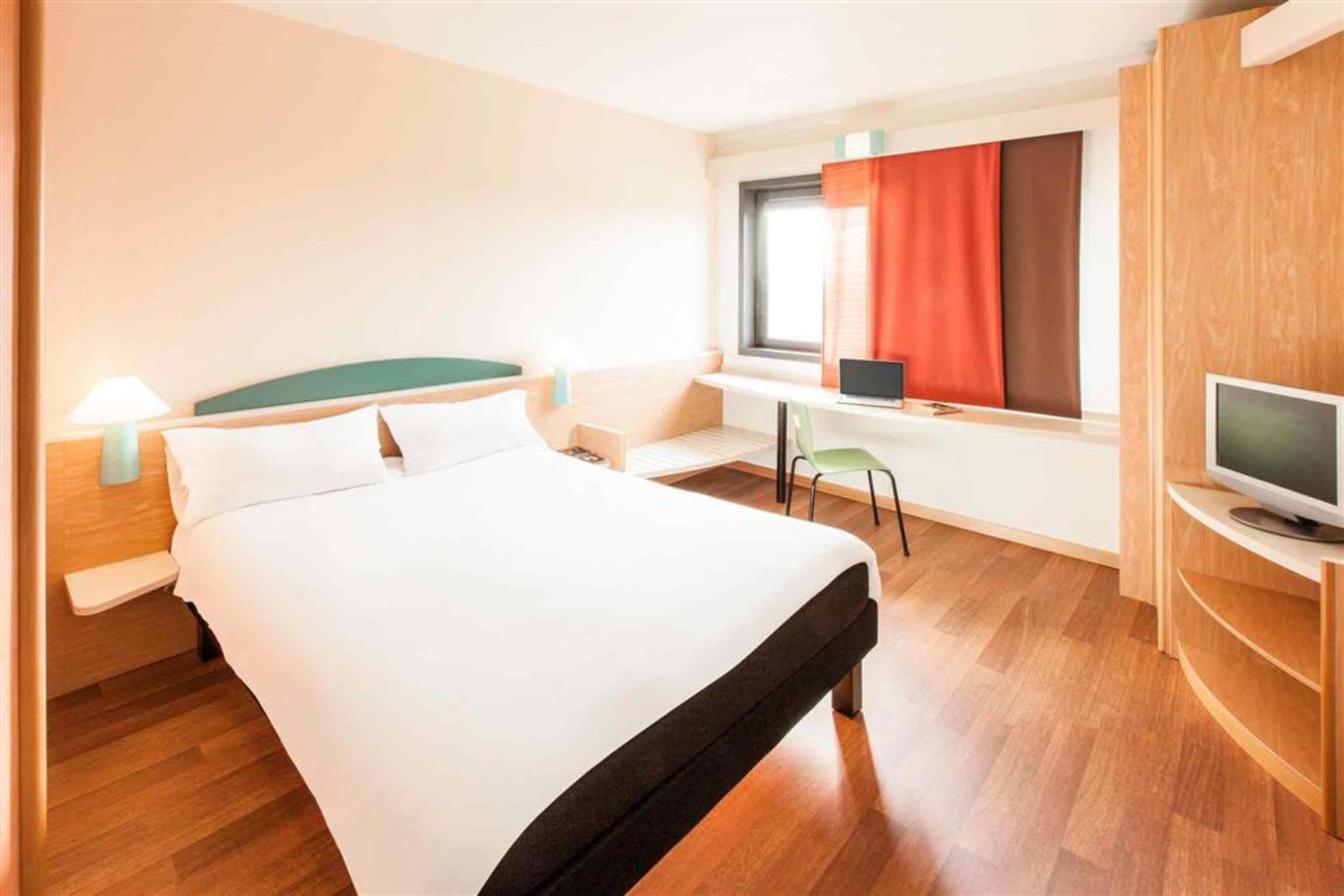 Ibis Roma Fiera Hotel Eksteriør billede