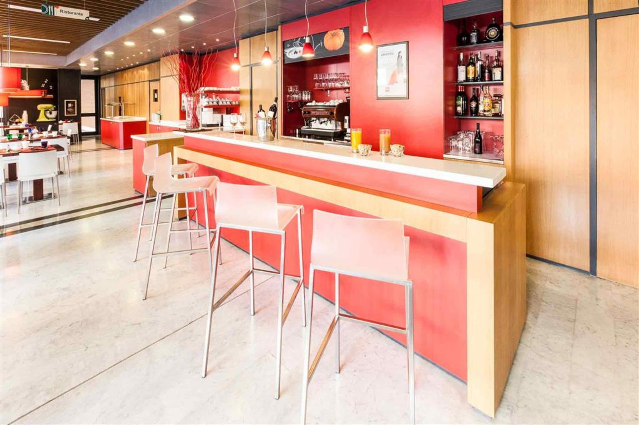 Ibis Roma Fiera Hotel Eksteriør billede