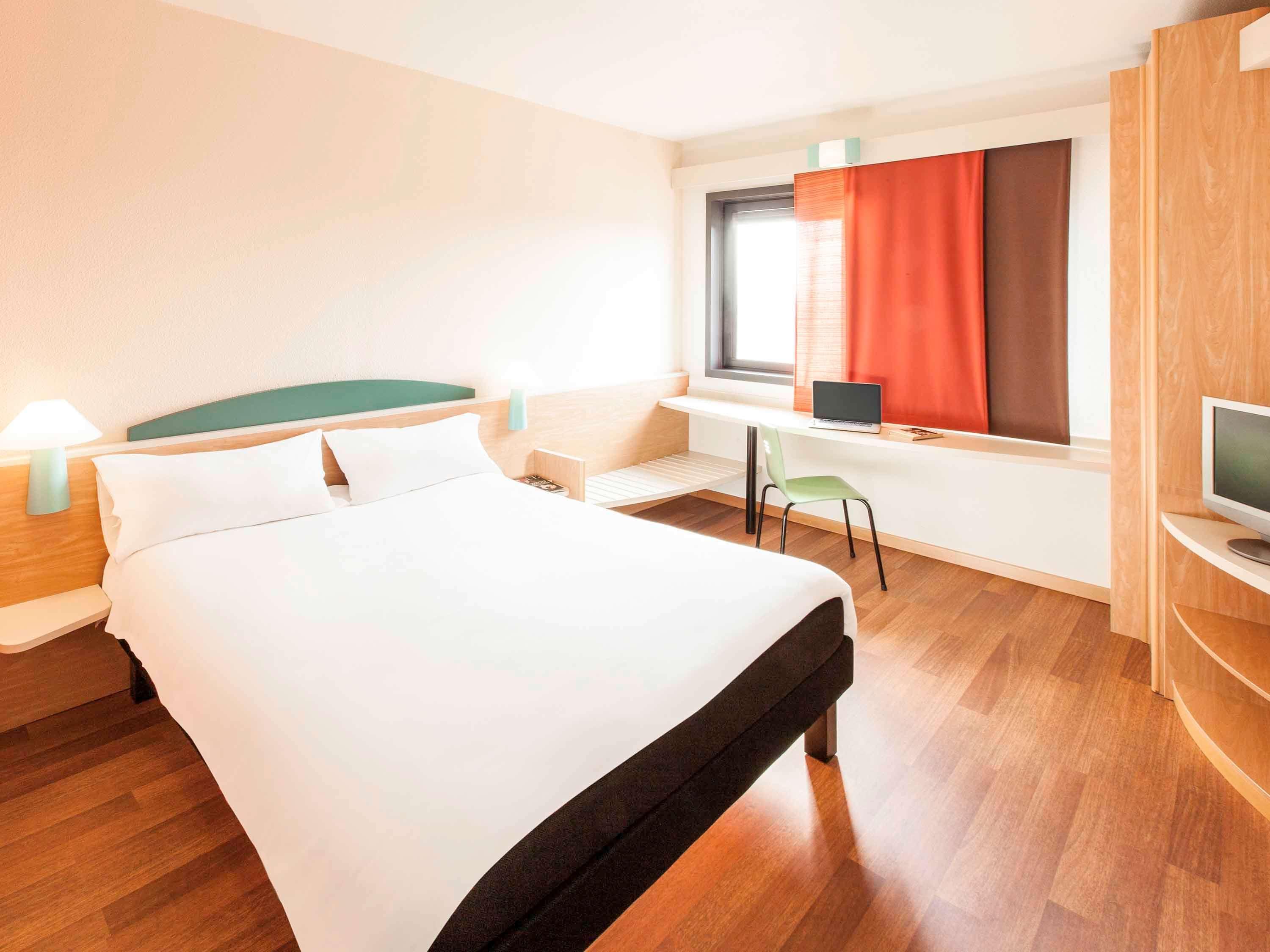 Ibis Roma Fiera Hotel Eksteriør billede