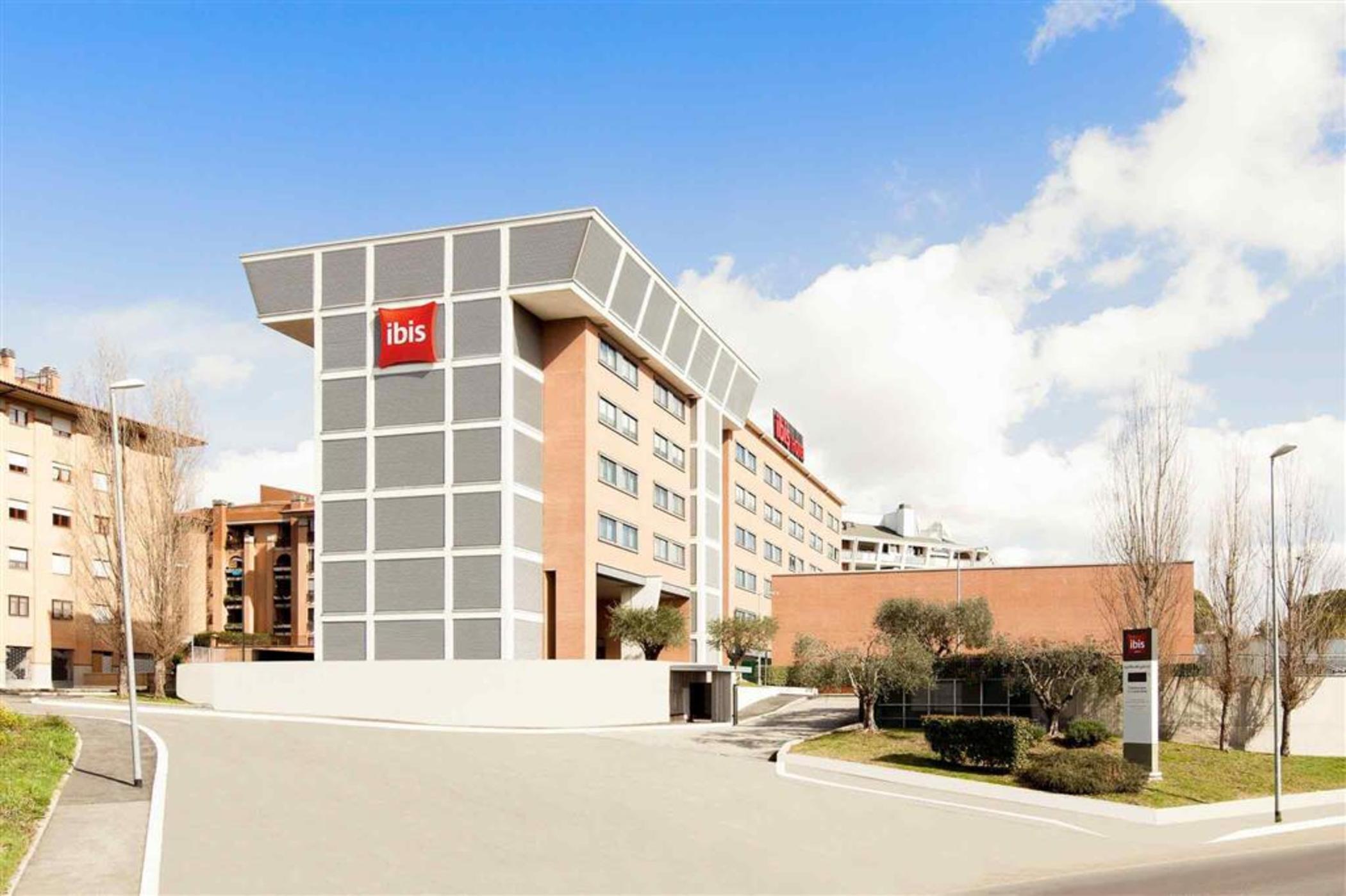 Ibis Roma Fiera Hotel Eksteriør billede