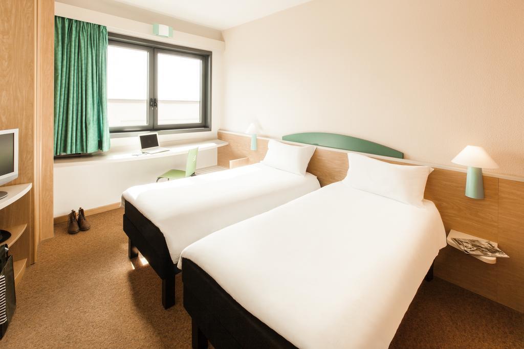 Ibis Roma Fiera Hotel Eksteriør billede